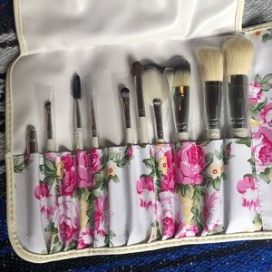 Makeup Brush Set with Floral Case